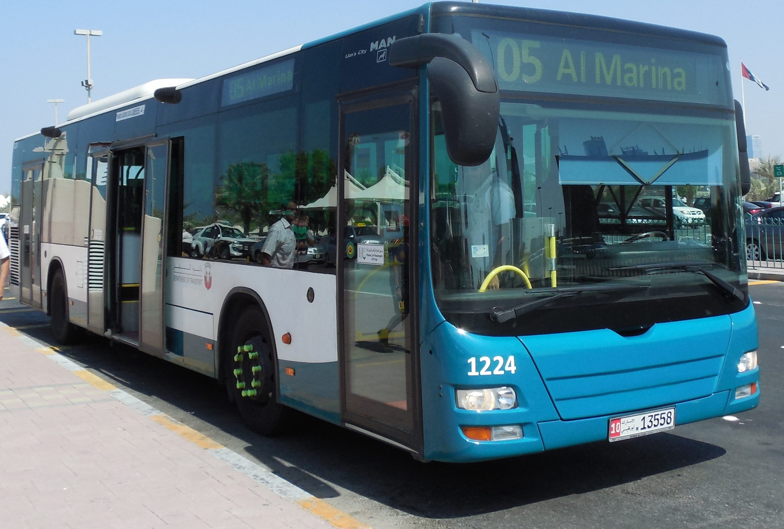 Safe Driver Dubai use Transportation in UAE